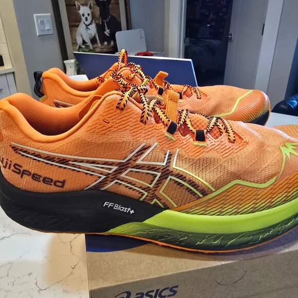 ASICS Mens FujiSpeed 2 Black / Orange 1011B699-800 Running Sneakers Size 10 new - Picture 1 of 15